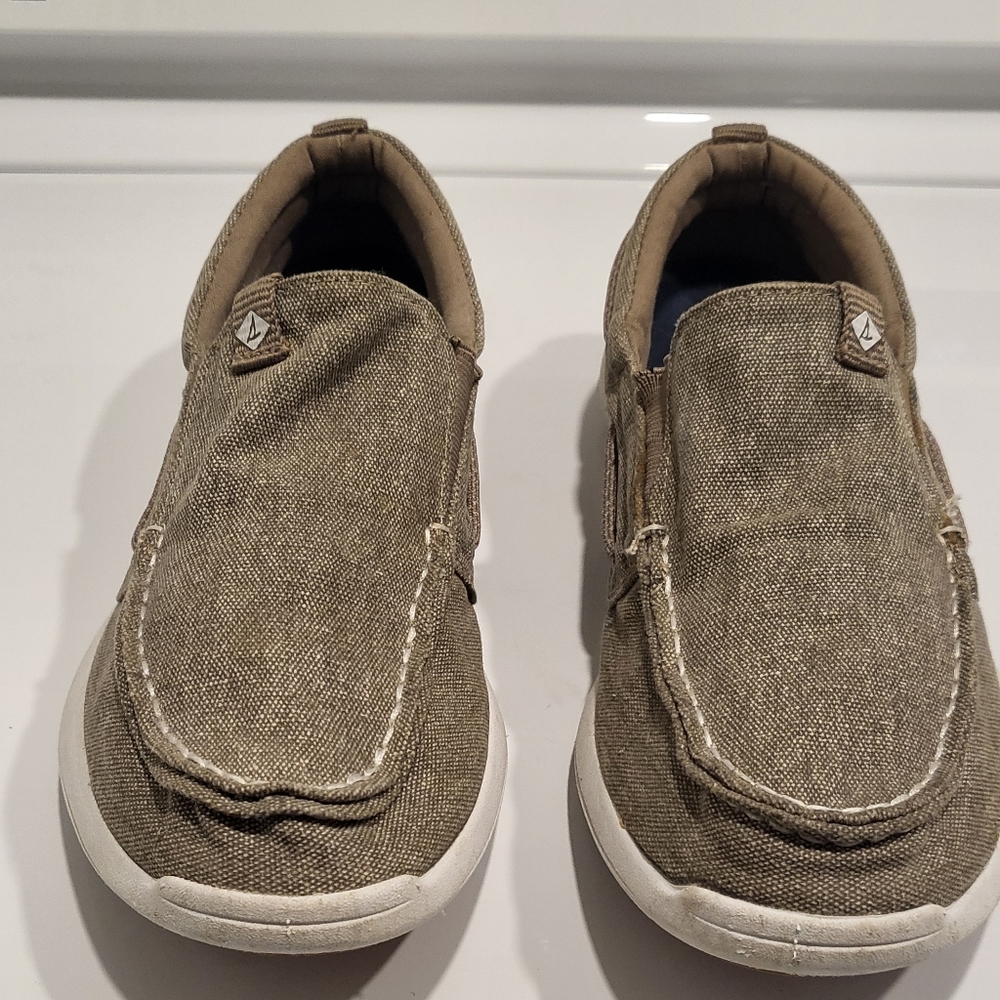 MENS SPERRY SLIP-ON WITH DOUBLE EYELET SIZE 9 STS17536 WITH MEMORY FOAM